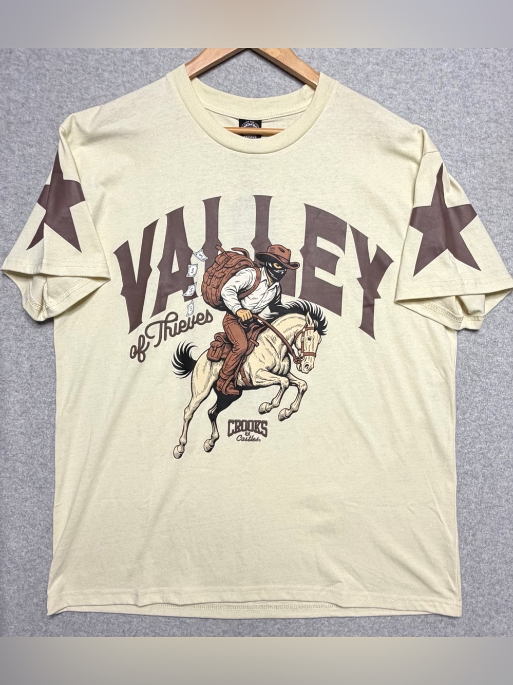 NWT Crooks & Castles Valley of Thieves Men’s M Drop Shoulder Graphic Tee Ivory